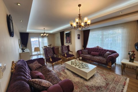 3+1 Leilighet  i Alanya, Antalya, Tyrkia Nr. 218536