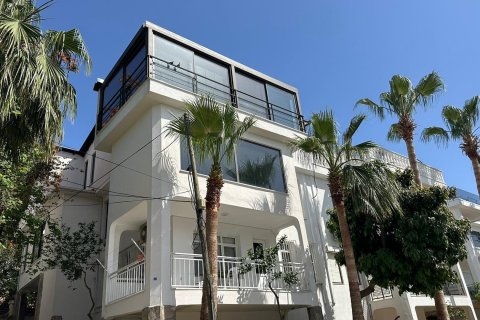 Продажа виллы в Аланье, Анталье, Турция 2+2, 200.0м2, №213787 – фото 1