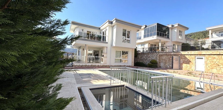 3+1 Villa  in Alanya, Antalya, Turkey No. 221578