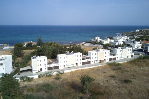 Продажа виллы  в Караогланоглу, Гирне, Северный Кипр 3+1, 205м2, №214665 – фото 3