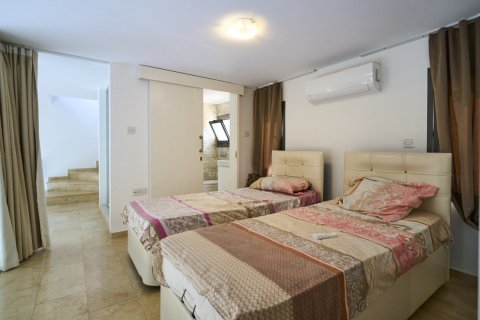 Продажа виллы  в Караогланоглу, Гирне, Северный Кипр 3+1, 205м2, №214665 – фото 17