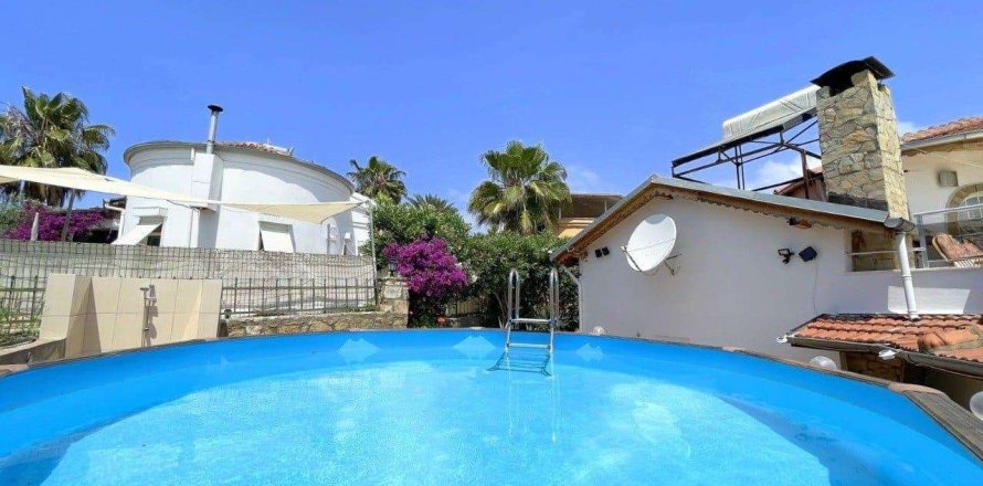 ویلا در  Alanya ، ترکیه 4 خوابه ، 200 متر مربع.  شماره 232927