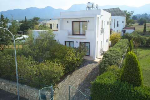 ویلا در  Esentepe ، ترکیه 3 خوابه ، 500 متر مربع.  شماره 214484 - 1