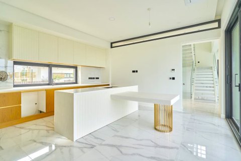 Продажа виллы  в Беллапаисе, Гирне, Северный Кипр 4+1, 600м2, №214481 – фото 6