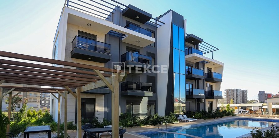 ویلا در Aksu ، ترکیه 12 خوابه ، 1180 متر مربع. شماره 215634