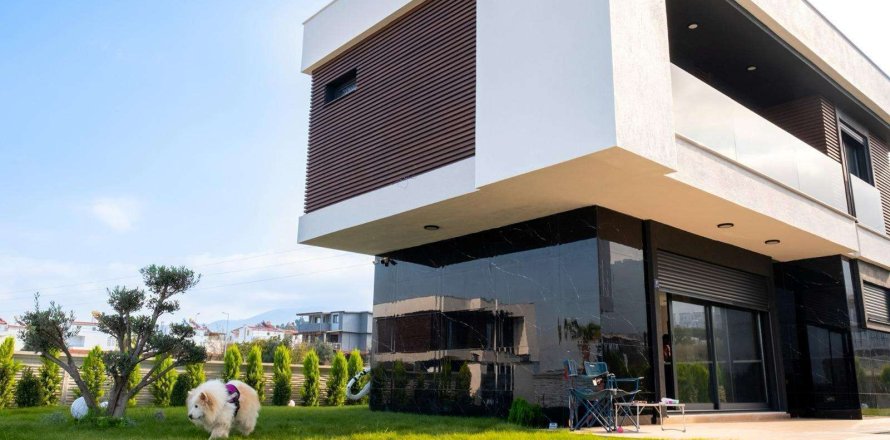 3+1 Villa in Kusadasi, Aydin, Türkei Nr. 233353
