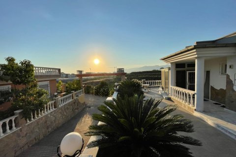 3+1 Villa  i Mahmutlar, Antalya, Turkiet Nr. 219907 - 24
