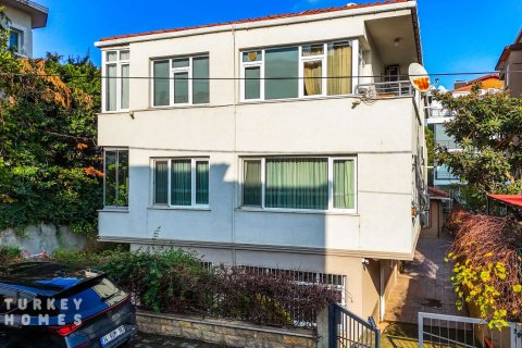 2+1 Apartment  in Istanbul, Turkey No. 232680