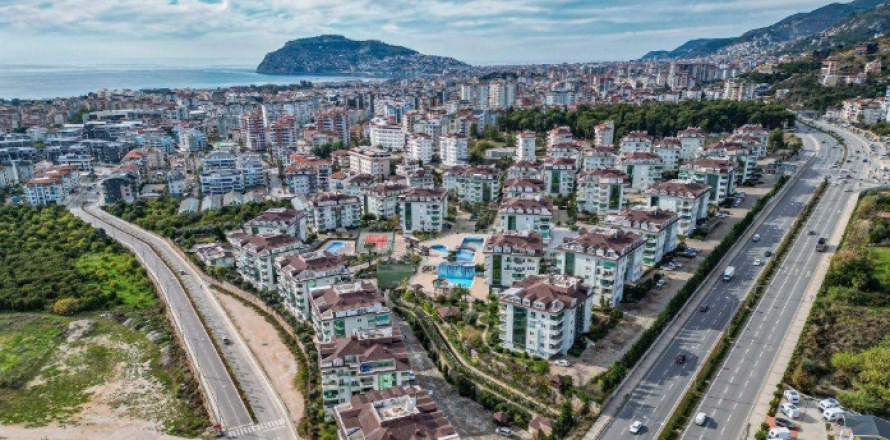 2+1 Lägenhet  i Oba, Antalya, Turkiet Nr. 219006