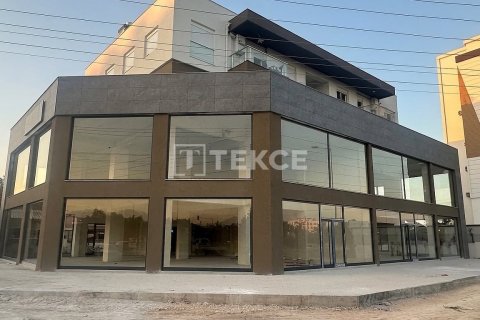 ملک تجاری در Antalya ، ترکیه 691 متر مربع. شماره 237473 - 3