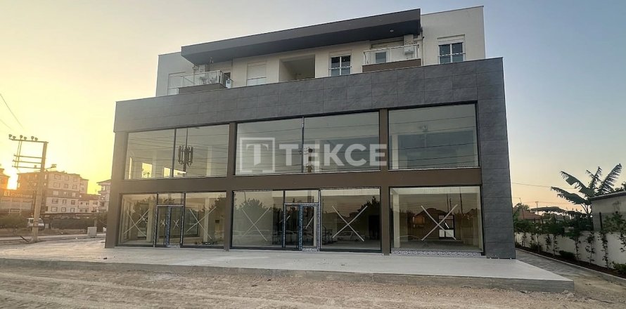 ملک تجاری در Antalya ، ترکیه 691 متر مربع. شماره 237473