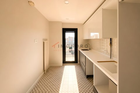 3+1 Wohnung in Üsküdar, Istanbul, Türkei Nr. 237479 - 13