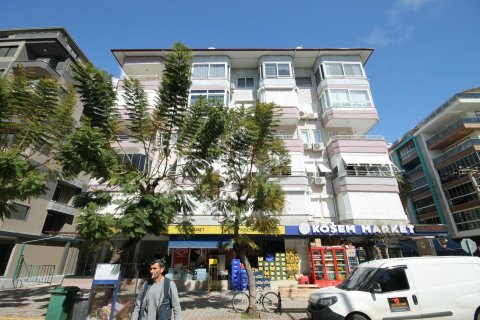 1+1 Apartment  in Izmir, Turkey No. 230500