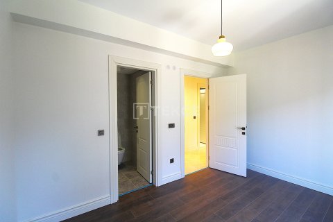 آپارتمان در  Istanbul ، ترکیه 4 خوابه ، 230 متر مربع.  شماره 216157 - 19