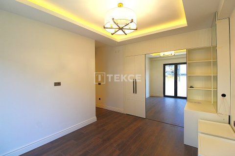 آپارتمان در  Istanbul ، ترکیه 4 خوابه ، 230 متر مربع.  شماره 216157 - 16