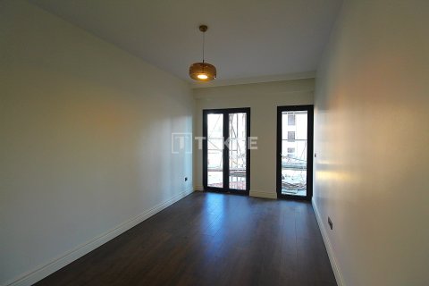 آپارتمان در  Istanbul ، ترکیه 5 خوابه ، 270 متر مربع.  شماره 216158 - 23