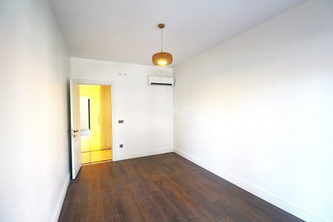 آپارتمان در  Istanbul ، ترکیه 5 خوابه ، 270 متر مربع.  شماره 216158 - 24