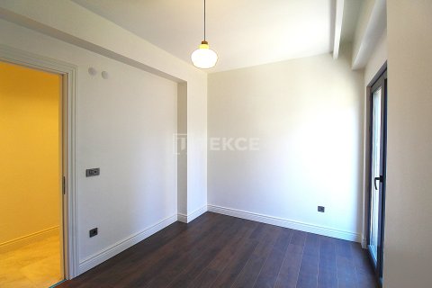 آپارتمان در  Istanbul ، ترکیه 5 خوابه ، 270 متر مربع.  شماره 216158 - 21