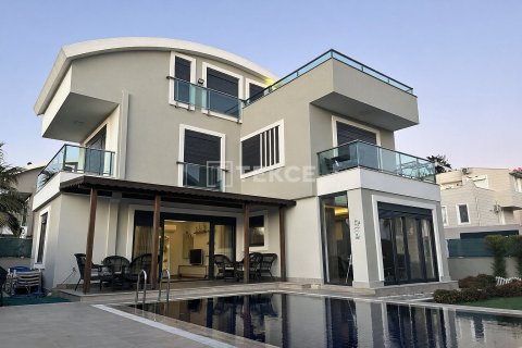 Villa  4+1  Serik, Antalya, Türkiye №216155