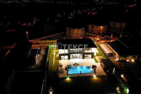 ویلا در  Foca ، ترکیه 5 خوابه ، 460 متر مربع.  شماره 216156 - 7