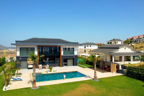 ویلا در  Foca ، ترکیه 5 خوابه ، 460 متر مربع.  شماره 216156