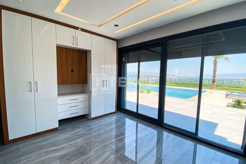 ویلا در  Foca ، ترکیه 5 خوابه ، 460 متر مربع.  شماره 216156 - 27