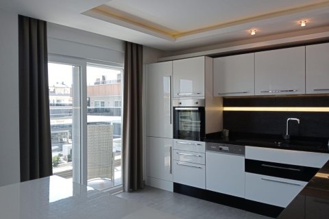 Аренда квартиры  в Аланье, Анталье, Турция 4+1, 250м2, №216606 – фото 9