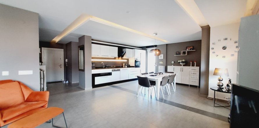 Квартира  4+1 в Аланье, Анталья, Турция №216606