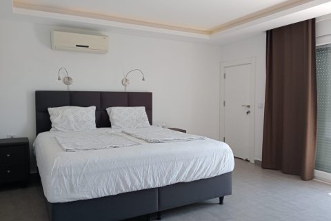Аренда квартиры  в Аланье, Анталье, Турция 4+1, 250м2, №216606 – фото 25
