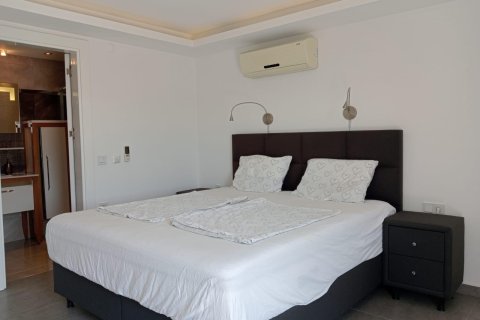 Аренда квартиры  в Аланье, Анталье, Турция 4+1, 250м2, №216606 – фото 28