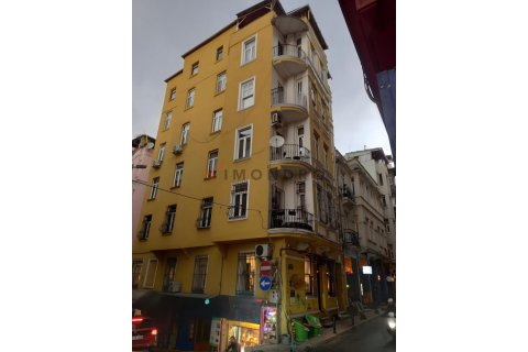 آپارتمان در Beyoglu،  Istanbul ، ترکیه 4 خوابه ، 130 متر مربع.  شماره 225205