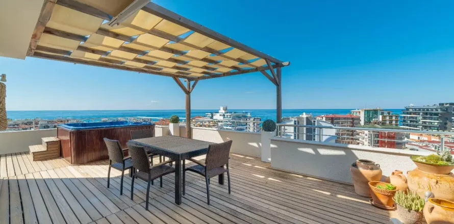 4+1 Lejlighed  i Alanya, Antalya, Tyrkiet Nr. 223000