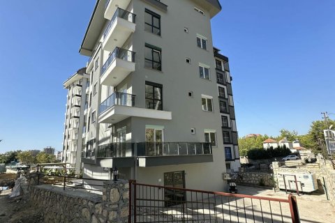 1+1 Apartment  in Avsallar, Antalya, Turkey No. 231076