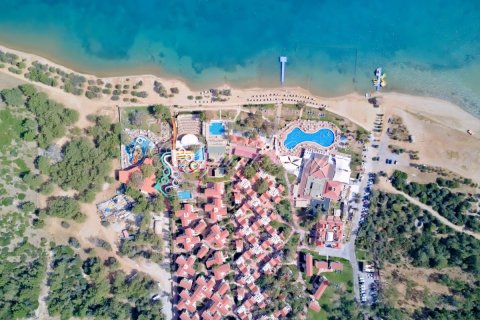 Hotel for sale in Didim, Aydin, Turkey, No. 228796 – photo 2