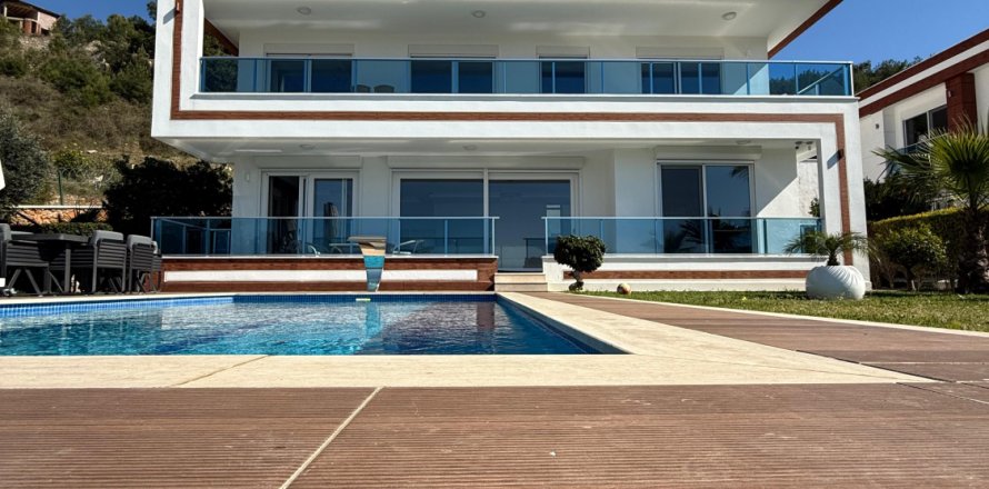 4+1 Villa  in Alanya, Antalya, Turkey No. 217714