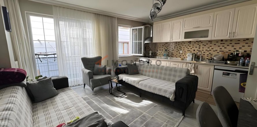 2+1 Apartment in Sisli, Istanbul, Turkey No. 232419