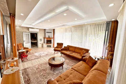 Продажа квартиры  в Турции 6+1, 320м2, №224090 – фото 27