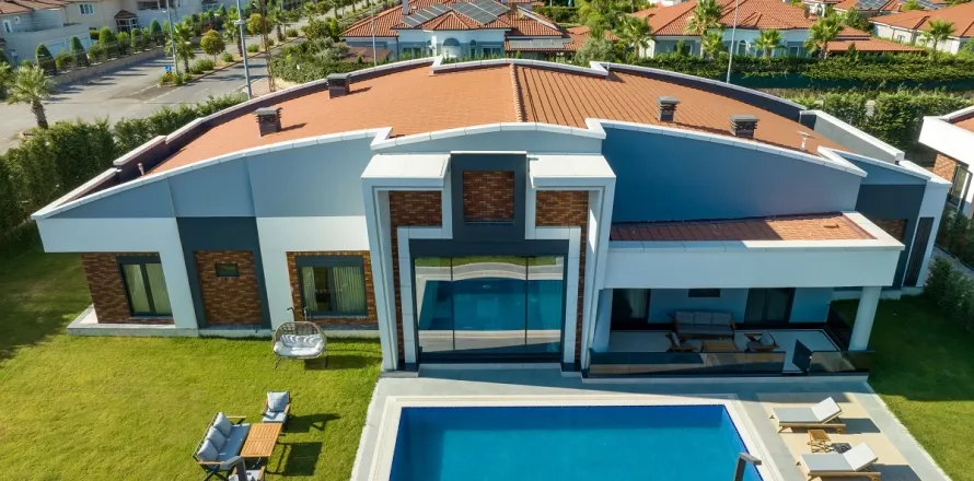 آپارتمان در  Mugla ، ترکیه 6 خوابه ، 435 متر مربع.  شماره 224093