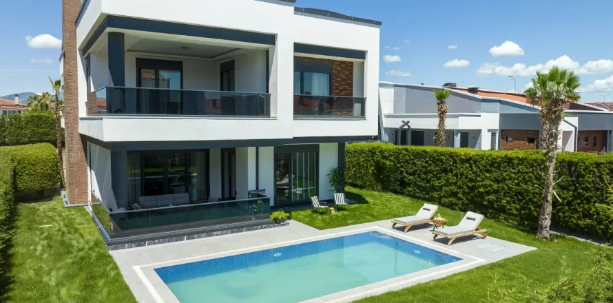 آپارتمان در  Mugla ، ترکیه 5 خوابه ، 420 متر مربع.  شماره 224094