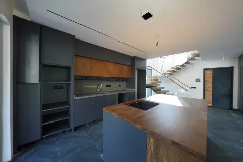 Продажа квартиры  в Турции 4+1, 220м2, №224095 – фото 14