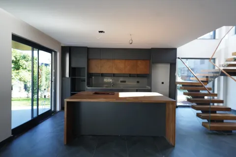 Продажа квартиры  в Турции 4+1, 220м2, №224095 – фото 11