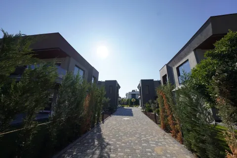 Продажа квартиры  в Турции 4+1, 220м2, №224095 – фото 25