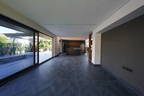 Продажа квартиры  в Турции 4+1, 220м2, №224095 – фото 7