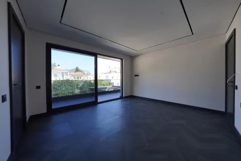 Продажа квартиры  в Турции 4+1, 220м2, №224096 – фото 16