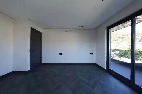 Продажа квартиры  в Турции 4+1, 220м2, №224096 – фото 9