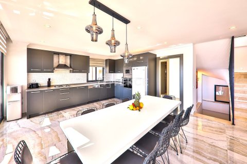 5+1 Villa  i Kas, Antalya, Turkiet Nr. 222311 - 25