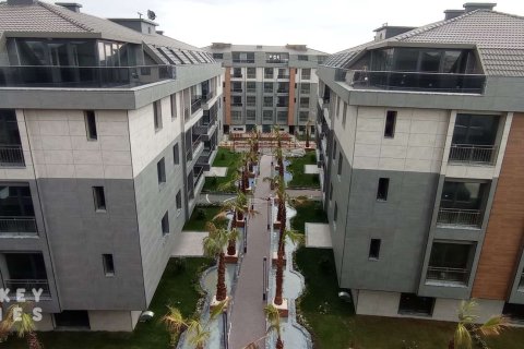 Продажа квартиры в Стамбуле, Турция 4+1, 210м2, №233956 – фото 1