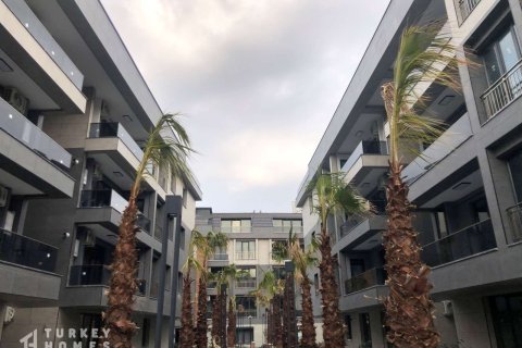Продажа квартиры в Стамбуле, Турция 4+1, 210м2, №233956 – фото 11