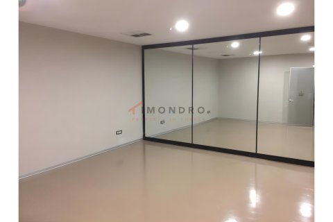 Продажа квартиры  в Газиосманпаше, Стамбуле, Турция 1+1, 90м2, №212761 – фото 15