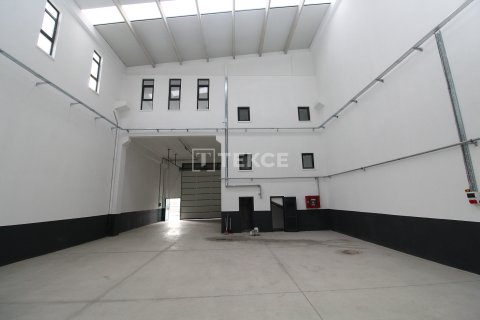 Продажа коммерческой недвижимости  в Акьюрте, Анкаре, Турция, 1700м2, №212454 – фото 9